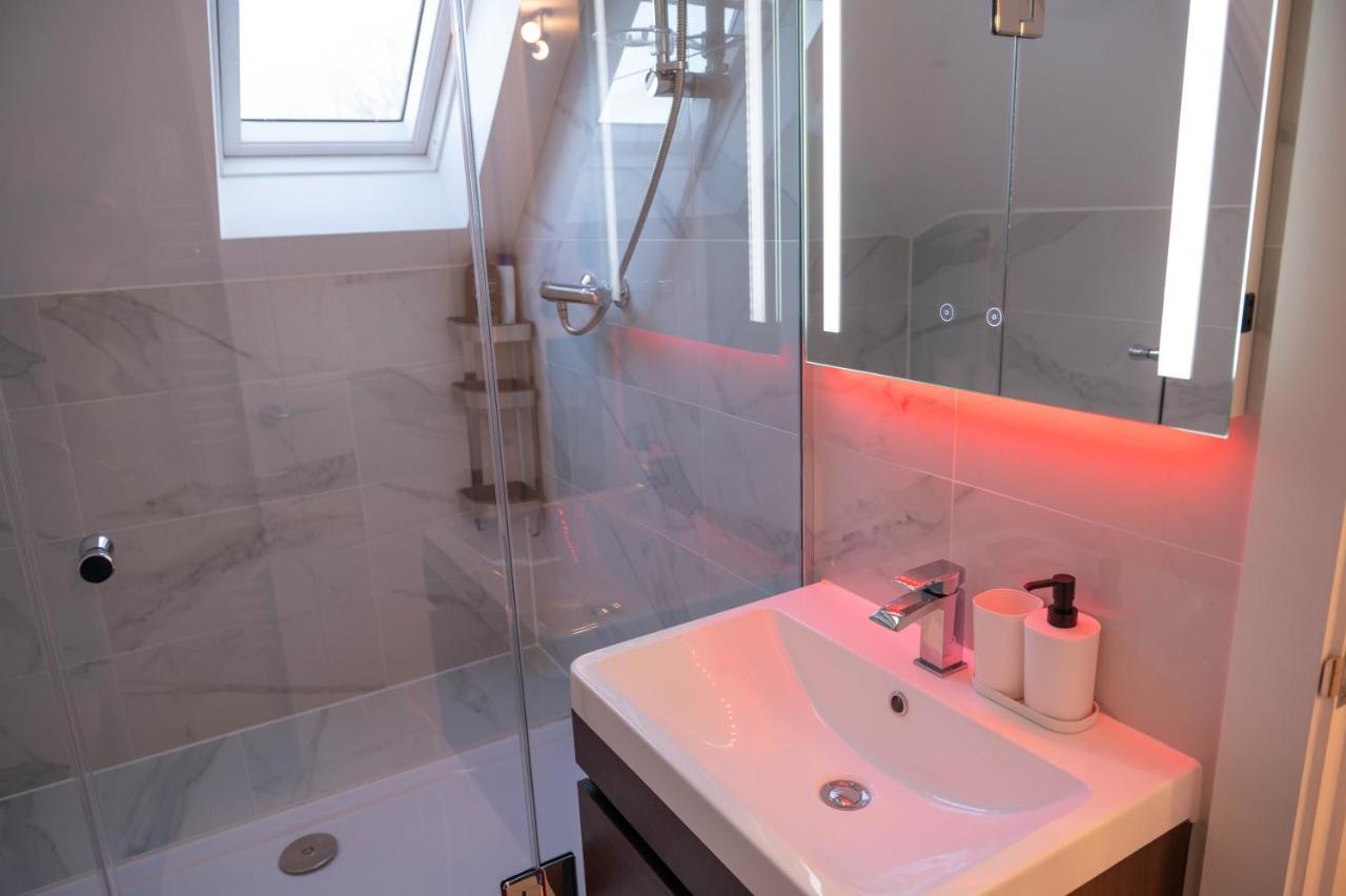 Walnut Flats-F4, 2-Bedroom With Ensuite - Parking, Netflix, Wifi - Close To Oxford, Bicester & Blenheim Palace Kidlington Εξωτερικό φωτογραφία